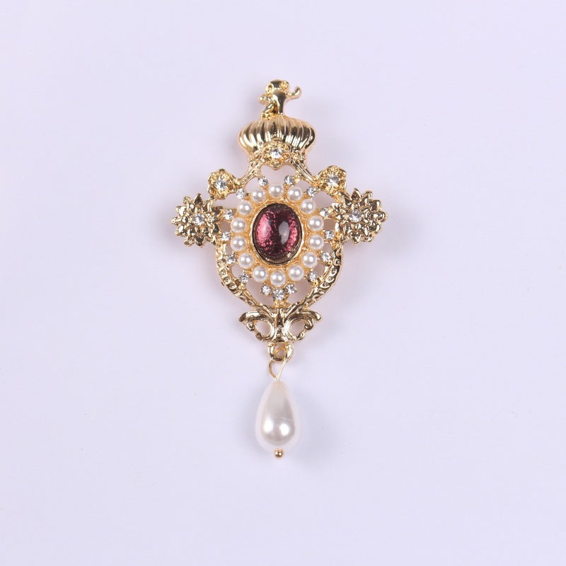 Design Court Retro Baroque Style Coat Brooch