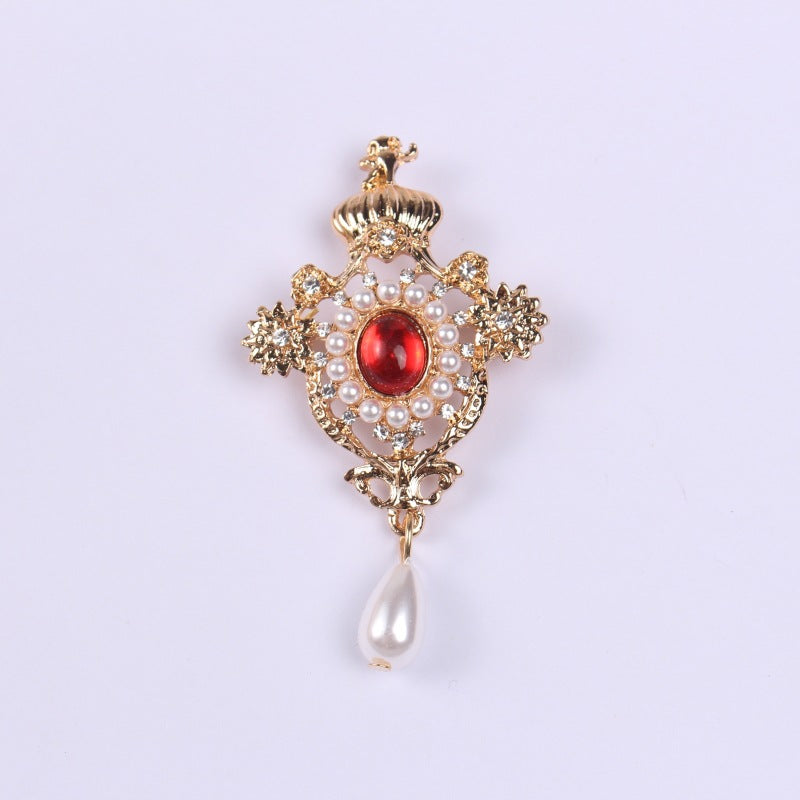 Design Court Retro Baroque Style Coat Brooch