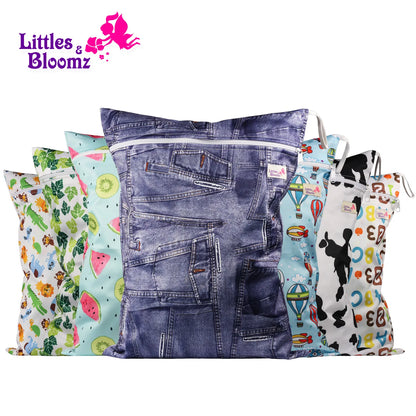 [Littles&Bloomz] Washable Reusable Cloth Diaper Wet Nappy Bag / Waterproof Swim Sport Travel Carry bag/ Big Size:40X30cm