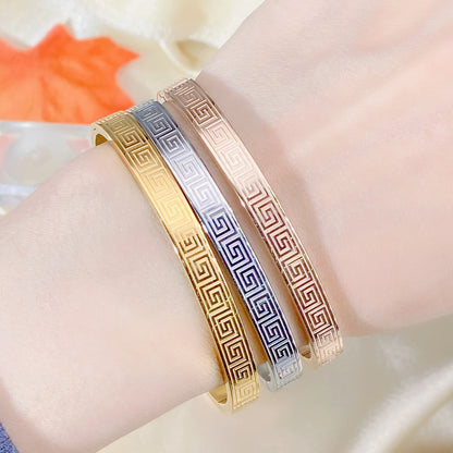 Stainless Steel fashion couple bracelet Classic fashion Maze Print women's jewelry anniversary Gift Multi-size