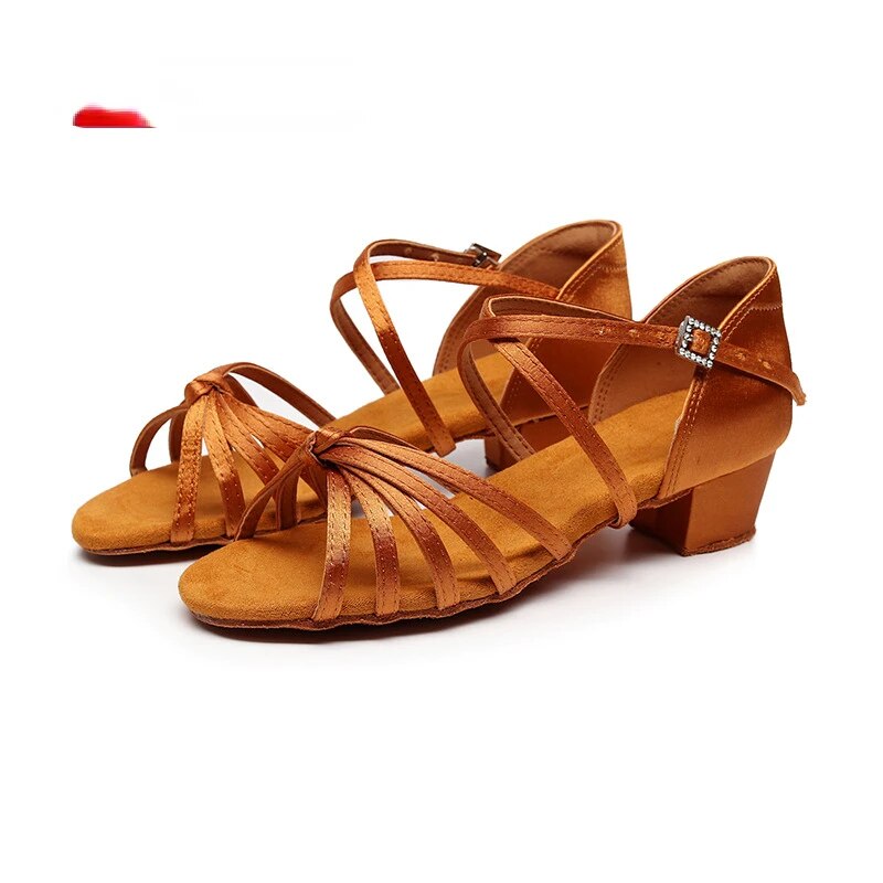 Sapatos De Danca Girl Dans Sko Sommar Barn Högklackat Sandal Latin DanceShoe Mjuk sula Square Dans Sko Öva Danssko