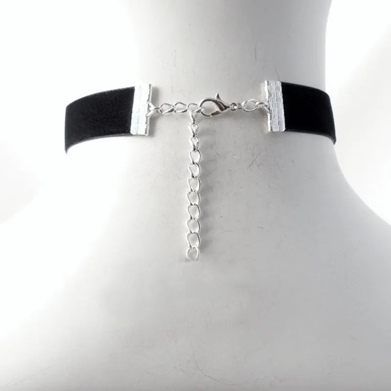 Collier ras du cou en velours noir pour femmes, chaîne de cou gothique, accessoires de bijoux esthétiques, produits tendance