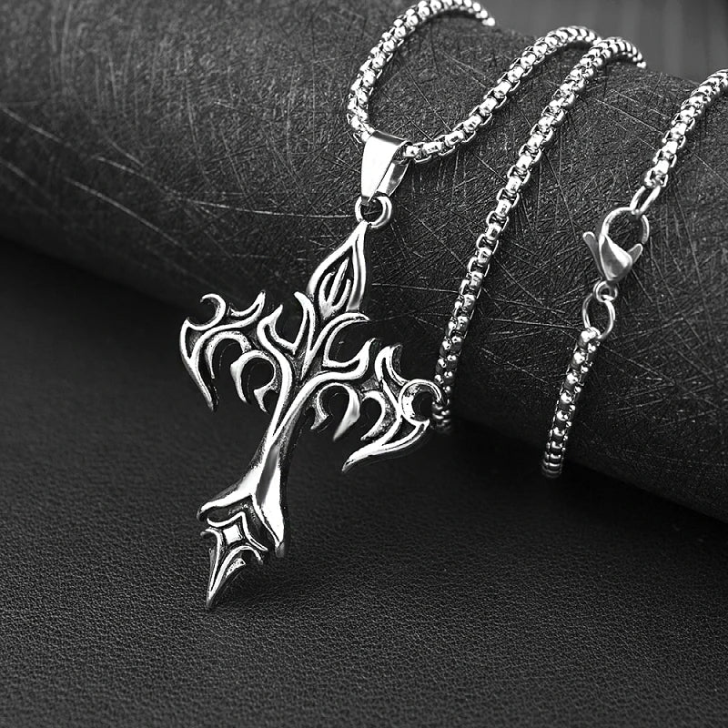 Collier amulette croix guerrier en acier classique pour hommes et femmes, pendentif à la mode flamme chrétienne Simple tendance, cadeau porte-bonheur