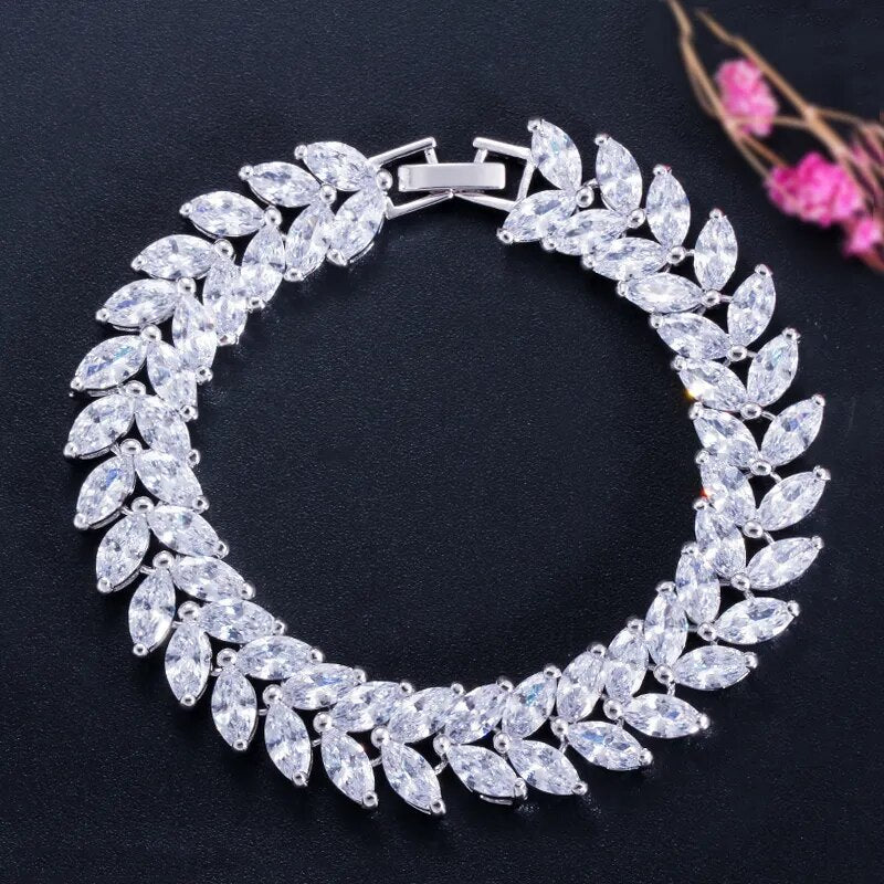 Bracelet en forme de feuille de zircon cubique pour femme