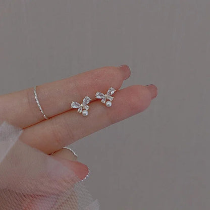 Tibetan Silver Mini Crystal Butterfly Sweet Stud Earrings for Women Flower Helix Cartilage Tragus Lobe Teen Ear Piercing Jewelry