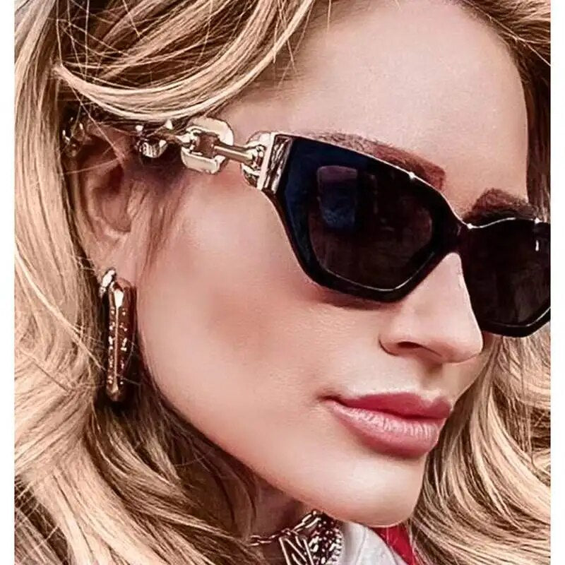 INS Vintage Cat Eye Sunglasses Women Trend New Fashion Small Metal Chain Sunglasses Elegant Eyeglasses Fashion Black Shades