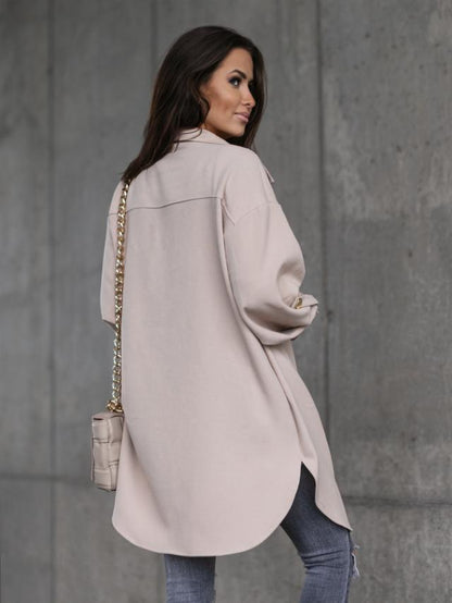 Jupe-culotte de longueur moyenne avec décoration de bouton de traction