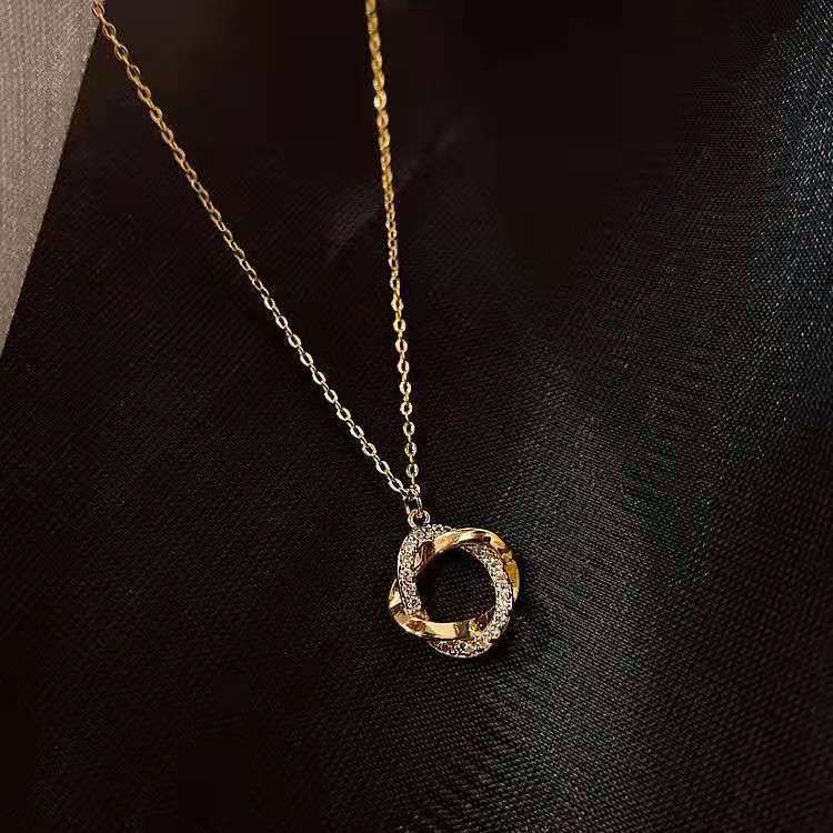 Collier avec anneau tressé simple japonais et coréen pour femmes