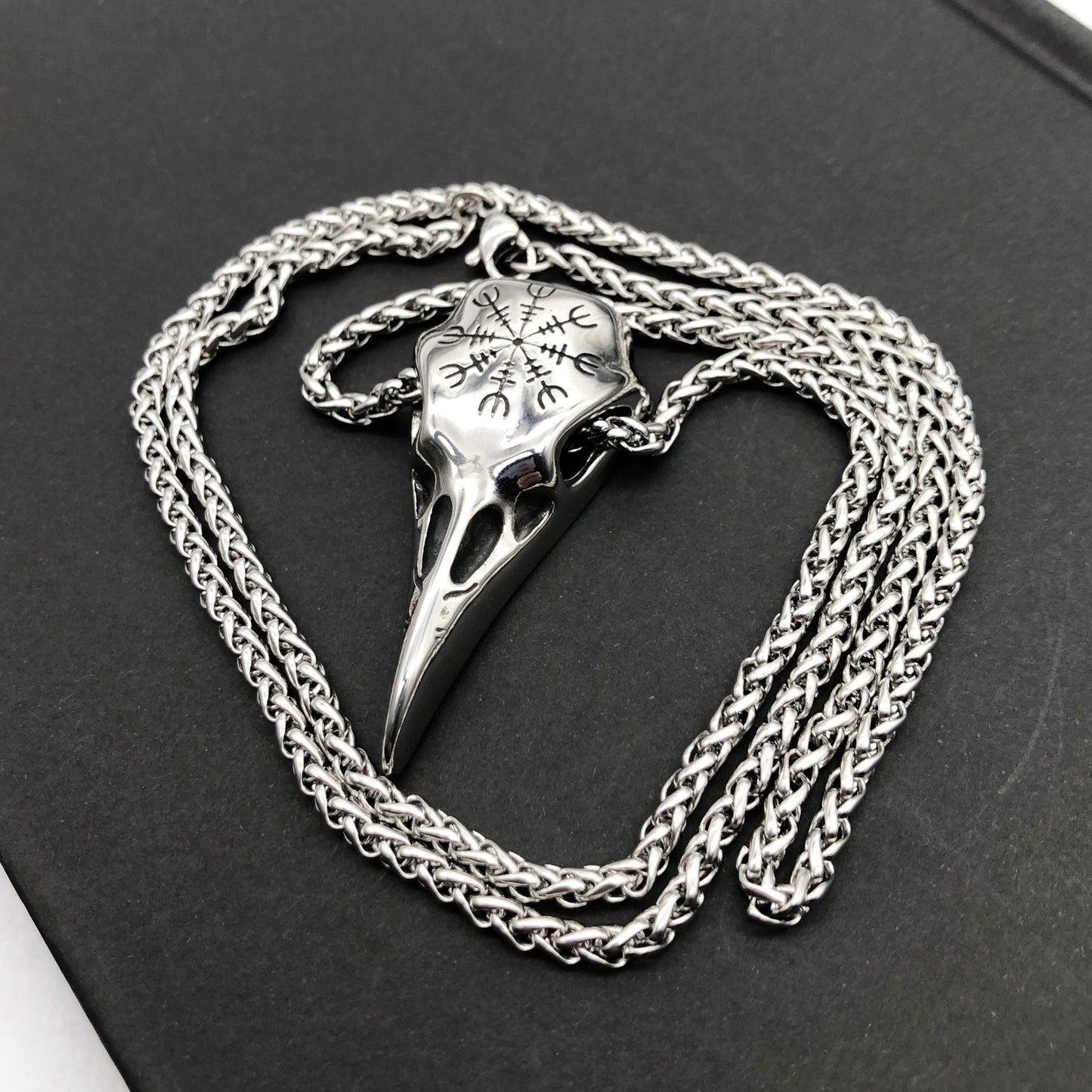 Collier avec pendentif en forme de crâne et de bec d'aigle, symbole Viking Vintage à la mode pour hommes