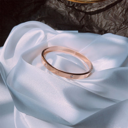 Armband i roséguld med titanstål, damhandsmycken, nät, rött