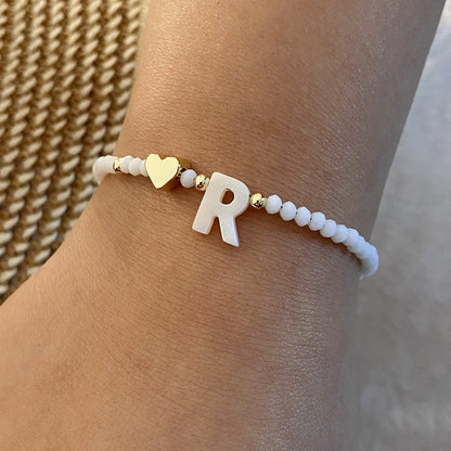 Bracelet en perles de coquillage blanc pour femmes, 26 lettres, en métal, Design d'amour, bijoux