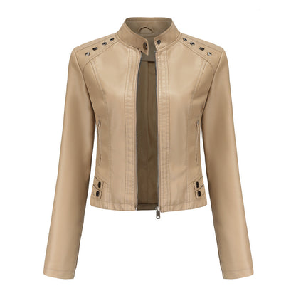 Veste courte femme en cuir clouté manches longues